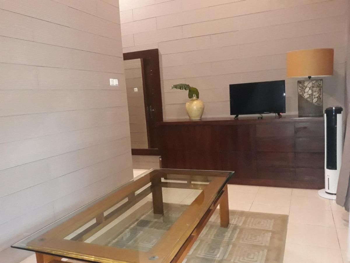 Alsalam Syariah Guesthouse Solo Εξωτερικό φωτογραφία