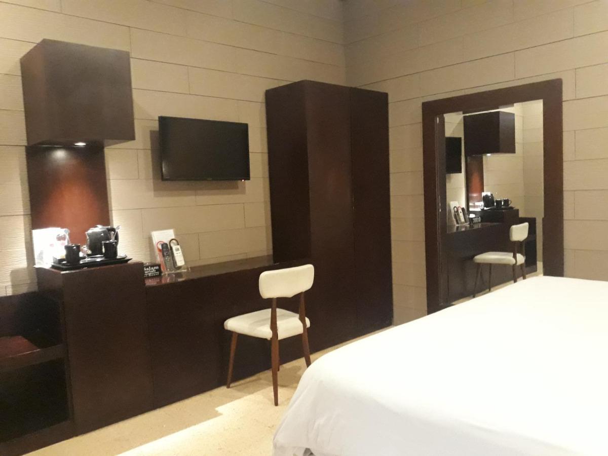 Alsalam Syariah Guesthouse Solo Εξωτερικό φωτογραφία