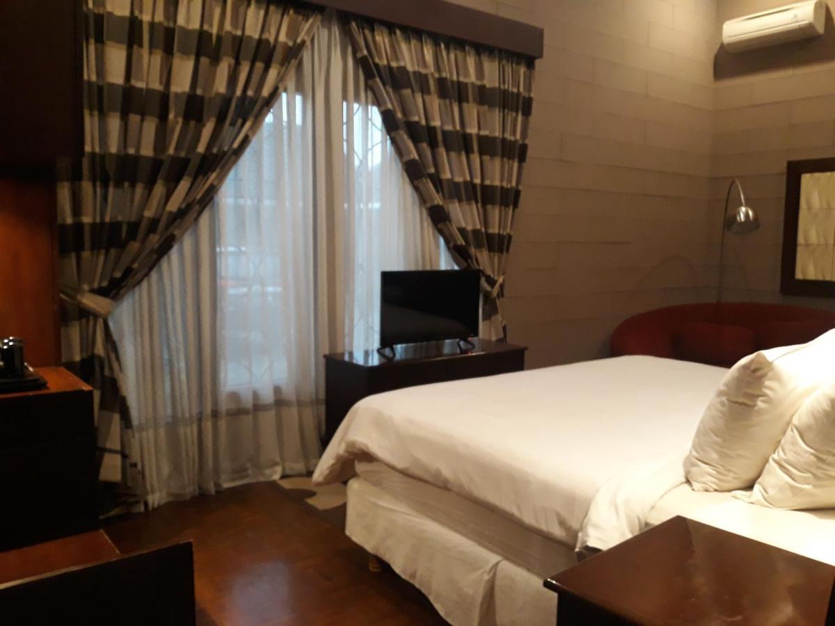 Alsalam Syariah Guesthouse Solo Εξωτερικό φωτογραφία