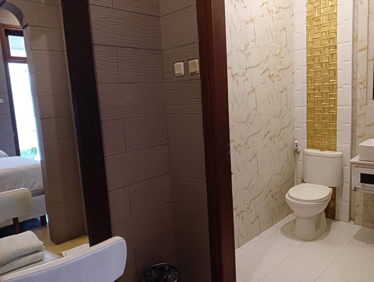 Alsalam Syariah Guesthouse Solo Εξωτερικό φωτογραφία