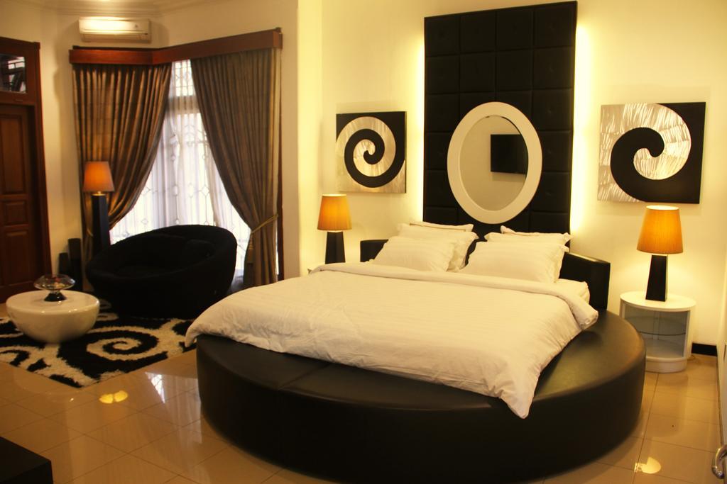 Alsalam Syariah Guesthouse Solo Εξωτερικό φωτογραφία
