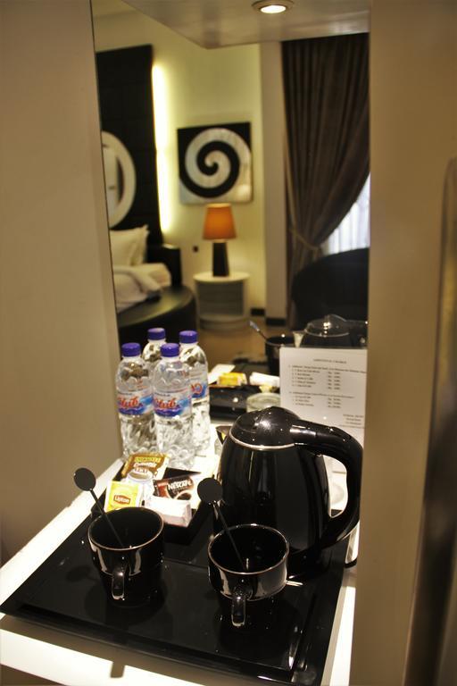 Alsalam Syariah Guesthouse Solo Εξωτερικό φωτογραφία