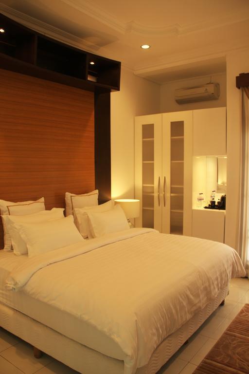 Alsalam Syariah Guesthouse Solo Εξωτερικό φωτογραφία