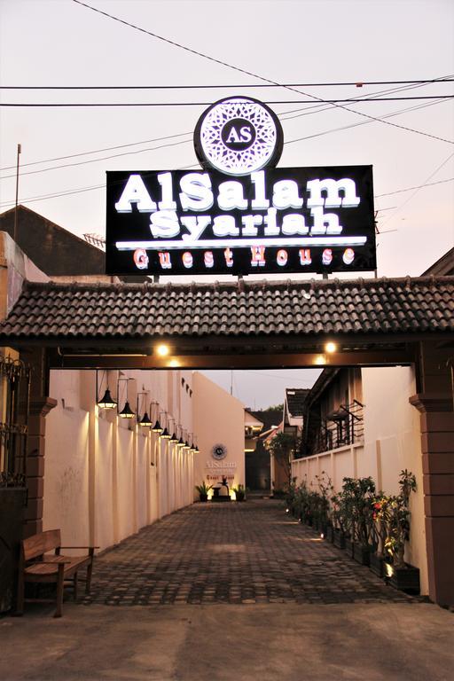 Alsalam Syariah Guesthouse Solo Εξωτερικό φωτογραφία